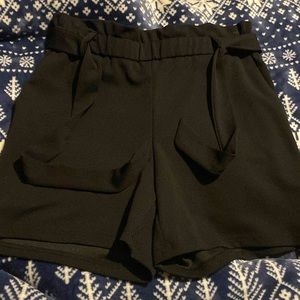 Black Flowy Shorts- Versona